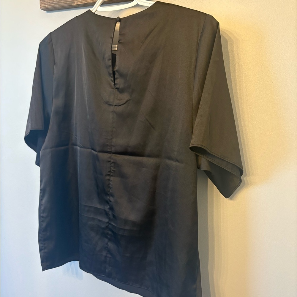 Banana Republic Black Satin feel T-shirt size Small - Picture 7 of 9